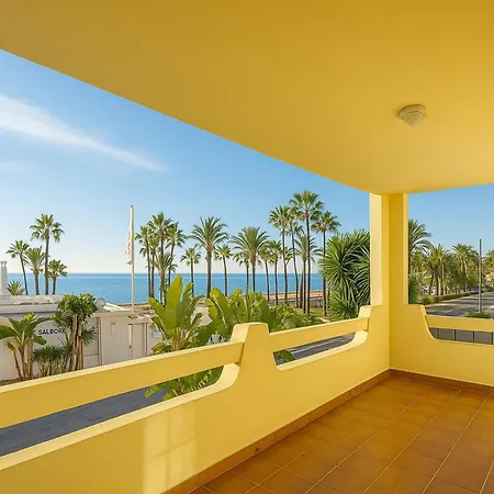 Vistamar Apartment-beachfront *
