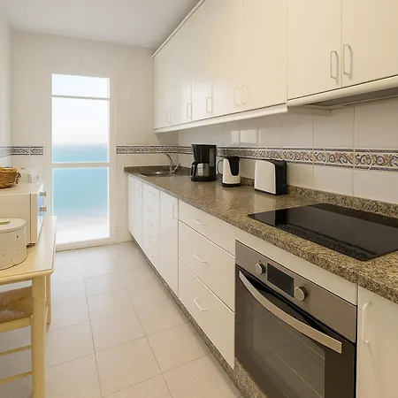 Vistamar Apartment-beachfront